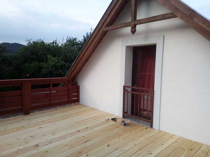 egyedi fa terasz építés egyedi fa terasz építés