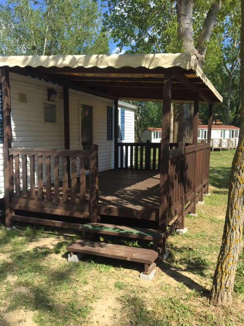 Teraszfedés fából: töltse saját teraszán a nyári napfényes napokat!